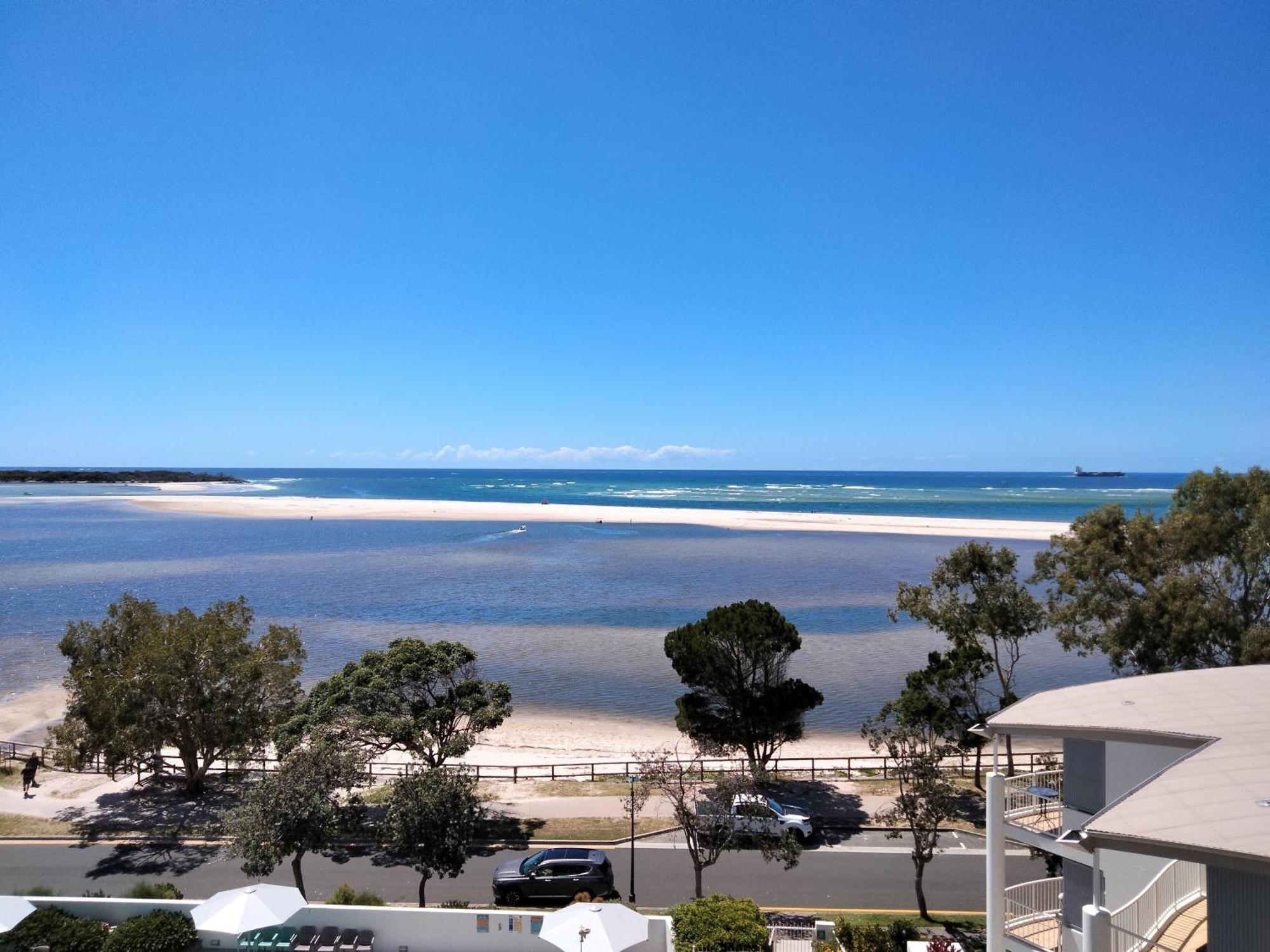 Moorings Beach Resort Caloundra Ngoại thất bức ảnh