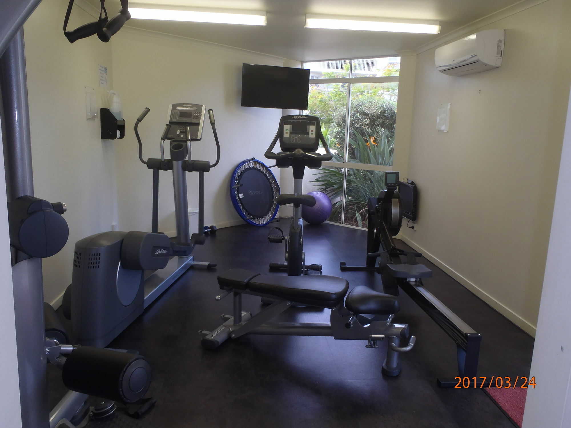 Moorings Beach Resort Caloundra Ngoại thất bức ảnh